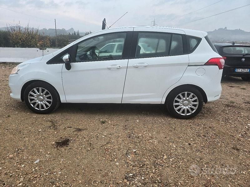 Usata Ford B-MAX 2015 Bianco Monovolume