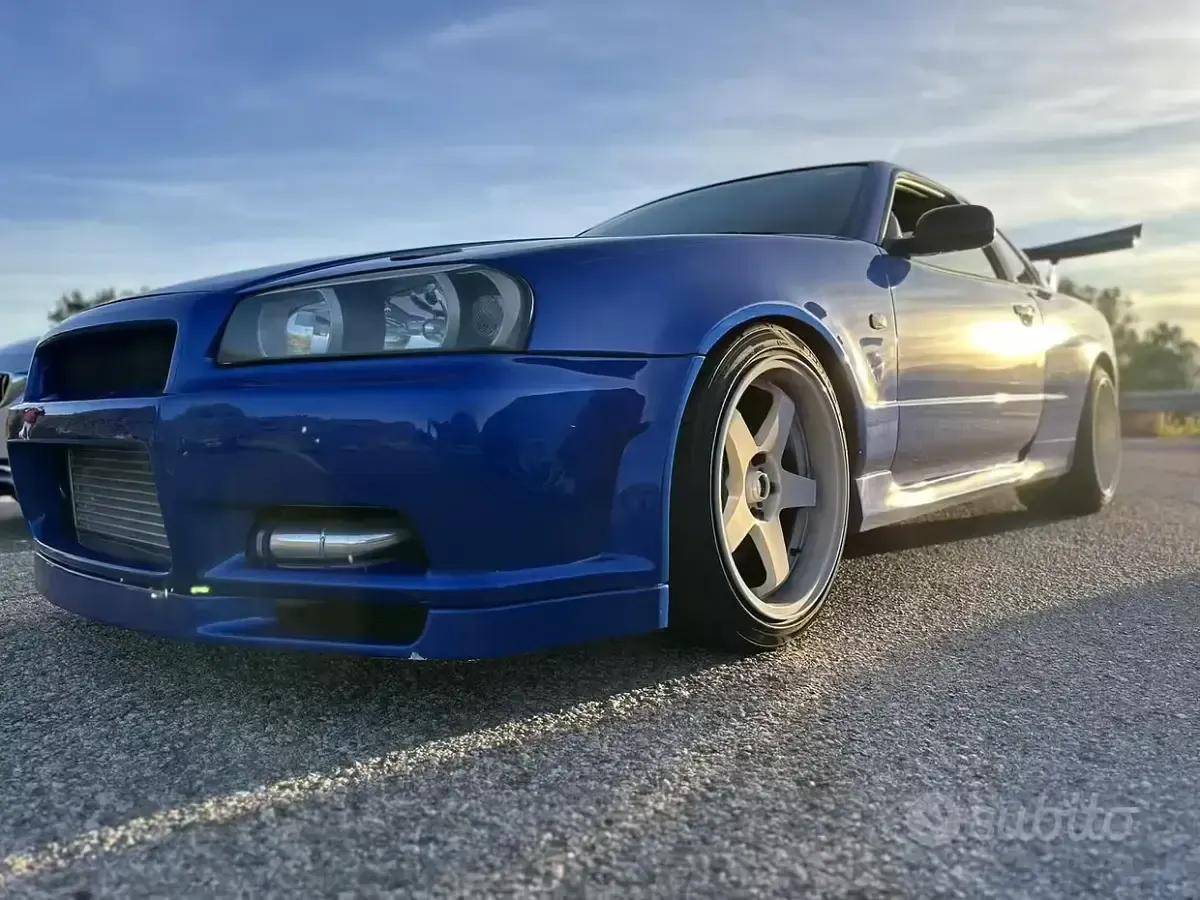 Usata Nissan Skyline 300 CV (220 kW) 1999 Blu Coupé