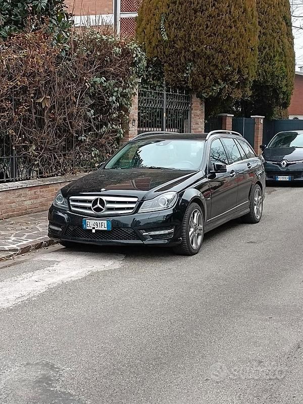 Usata Mercedes 220 2012 Nero Berlina