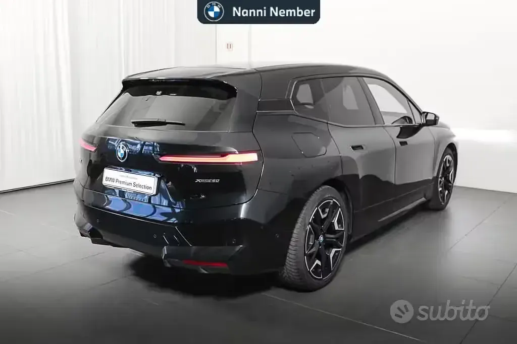 Usata BMW iX Comfort Edition 384 kW (523 CV) 2023 Nero SUV