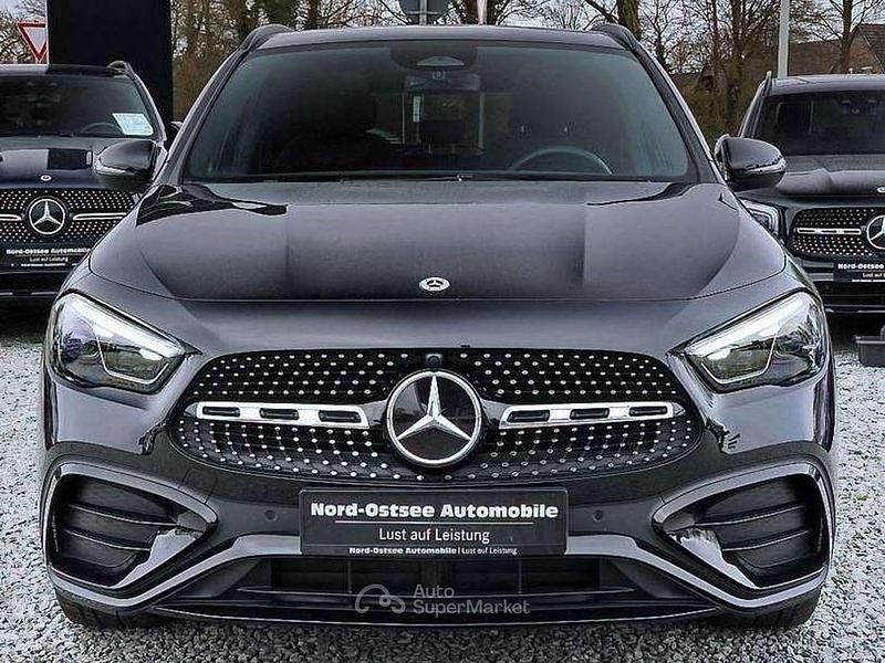 Usata Mercedes GLA180 Premium 150 CV (110 kW) 2024 Nero SUV