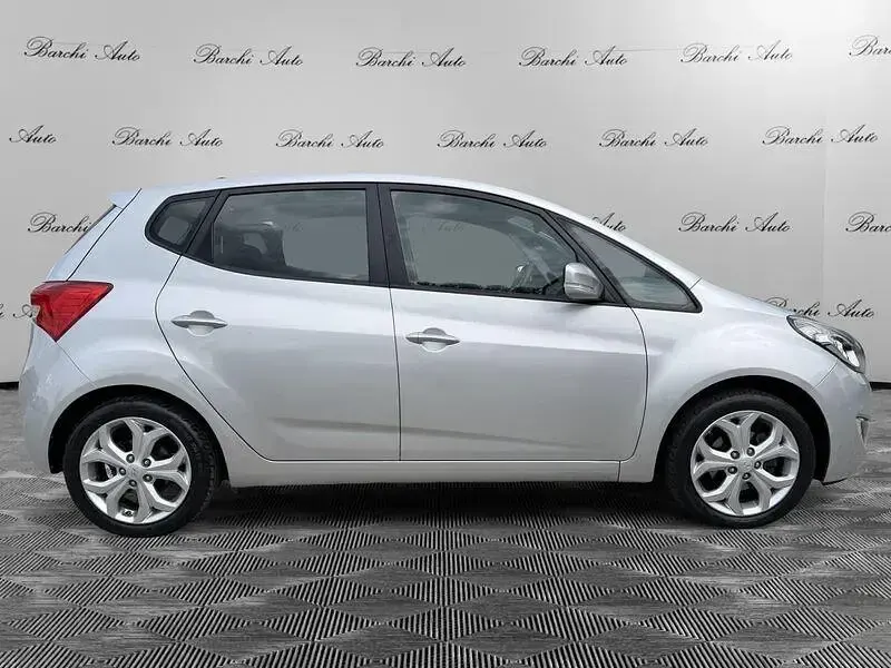 Usata Hyundai ix20 Style 125 CV (91 kW) 2012 Argento Utilitaria