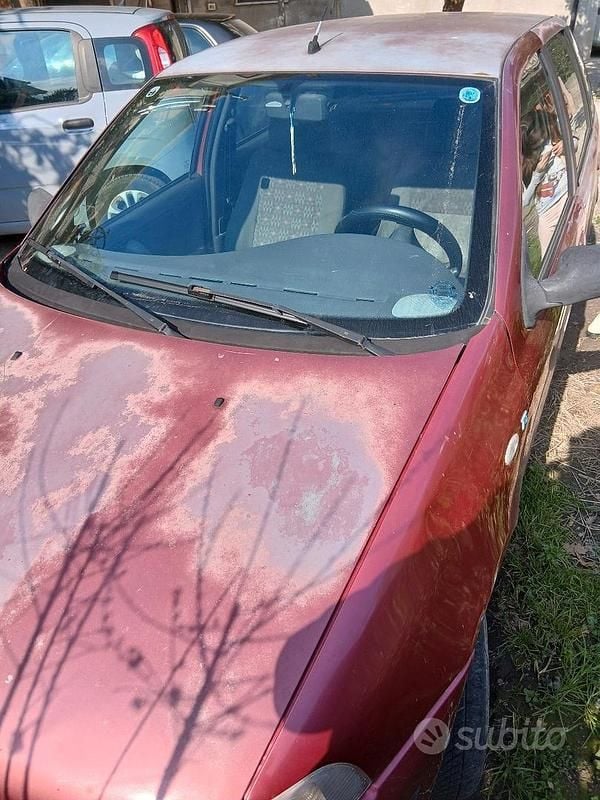 Usata Fiat Punto 75 CV (55 kW) 1998 Rosso Berlina