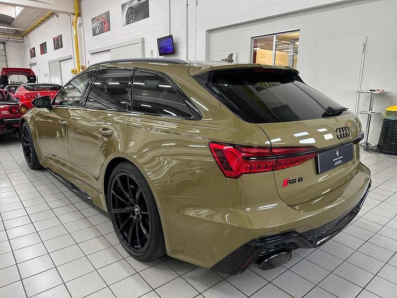 Usata Audi RS6 Sport 600 CV (441 kW) 2019 Verde Station wagon