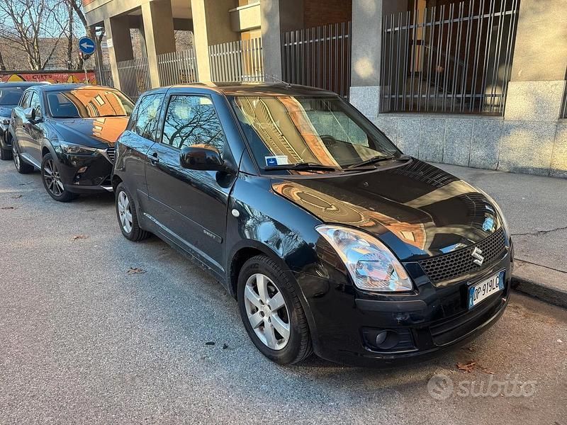 Usata Suzuki Swift GL 91 CV (66 kW) 2009 Nero Berlina