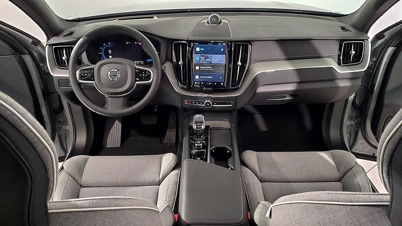 Usata Volvo XC60 Ultimate 335 CV (246 kW) 2023 Grigio SUV