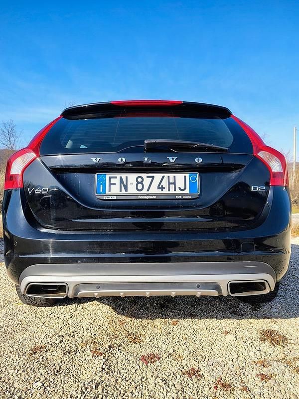 Usata Volvo V60 Business Edition 120 CV (88 kW) 2018 Other Station wagon