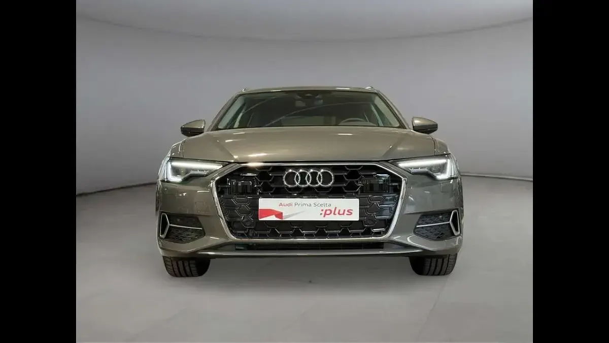 Nuova Audi A6 Advanced 204 CV (150 kW) 2025 Grigio chronos metallizzato Station wagon