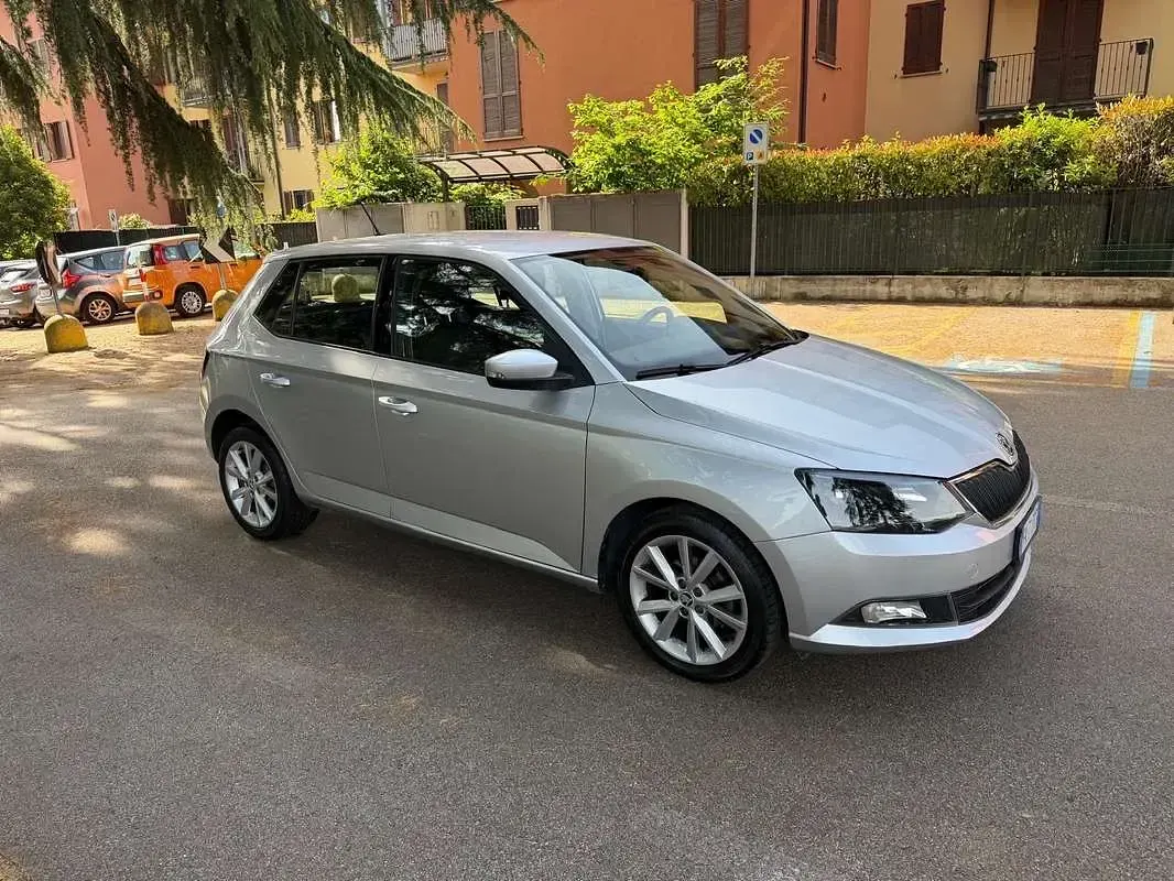 Usata Skoda Fabia Design Edition 75 CV (55 kW) 2017 Berlina