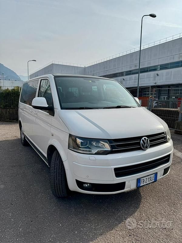 Usata VW Multivan 180 CV (132 kW) 2012 Bianco