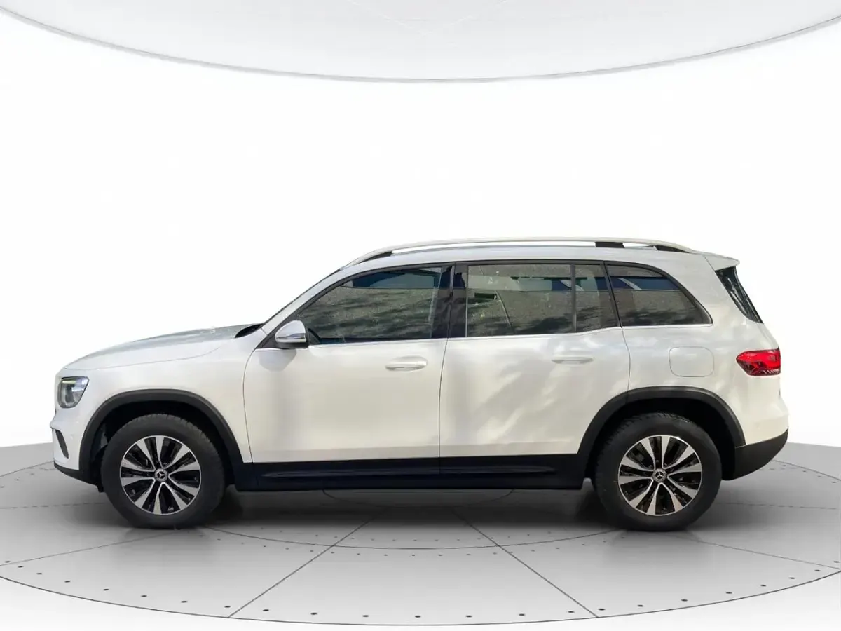Usata Mercedes GLB200 Business 149 CV (109 kW) 2022 Bianco SUV