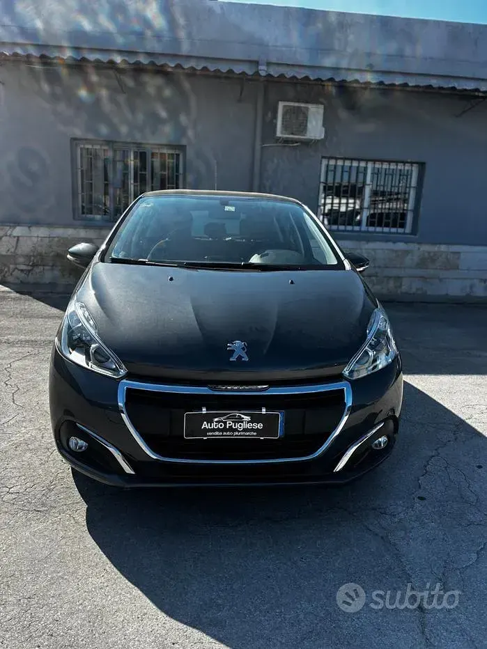Usata Peugeot 208 Allure 82 CV (60 kW) 2016 Grigio Utilitaria