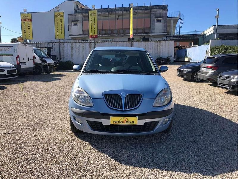 Blu/azzurro Usata 2006 Lancia Ypsilon Due volumi | 2600 € (Cara) - Immagine 1/4