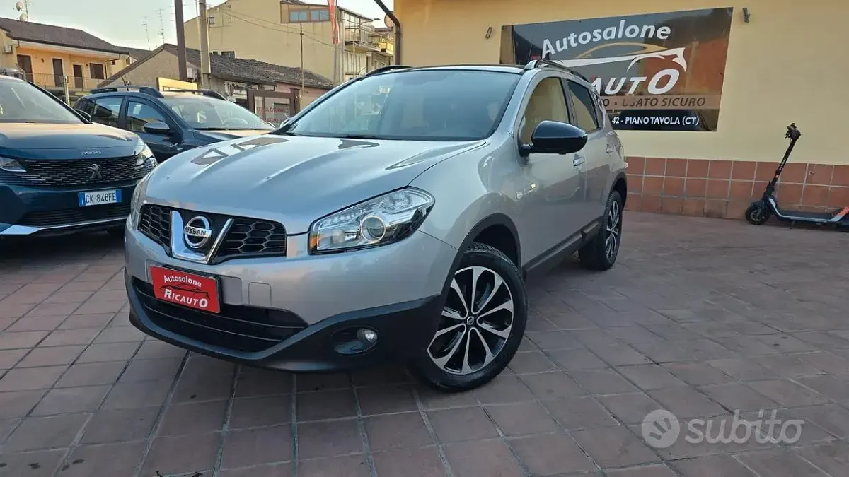 Usata Nissan Qashqai Tekna 110 CV (80 kW) 2013 Grigio SUV