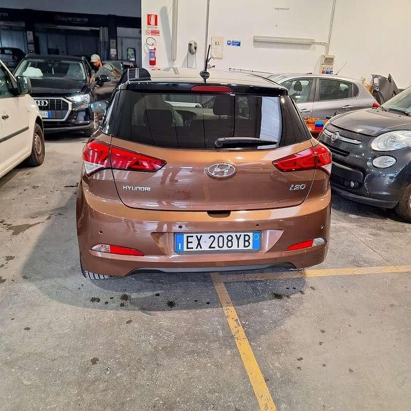Usata Hyundai i20 Style 84 CV (61 kW) 2015 Utilitaria