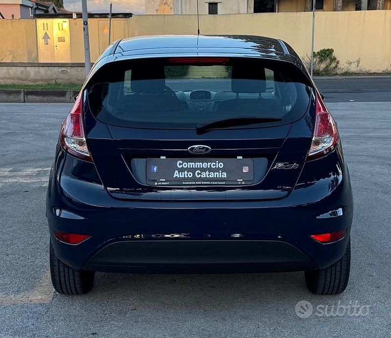 Usata Ford Fiesta Business Edition 75 CV (55 kW) 2015 Blu Berlina