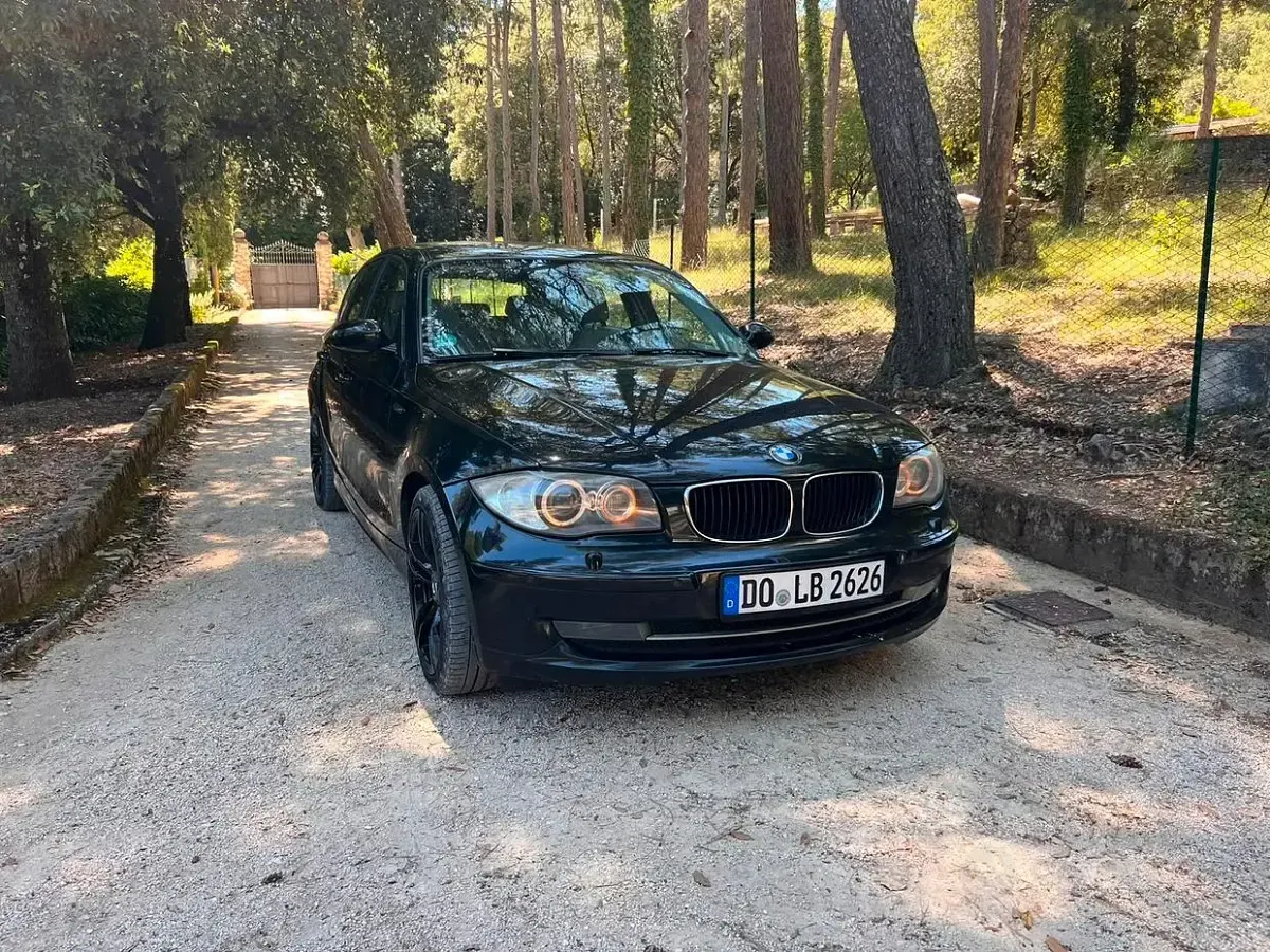 Usata BMW 120 M Sport 177 CV (130 kW) 2009 Nero Utilitaria