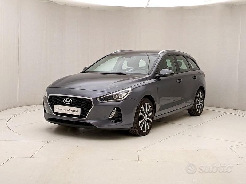 Blu Usata 2017 Hyundai i30 Station wagon | 10.900 € (Buon prezzo) - Immagine 1/4