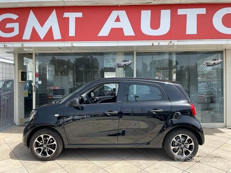Usata Smart ForFour Passion 90 CV (66 kW) 2018 Nero Utilitaria