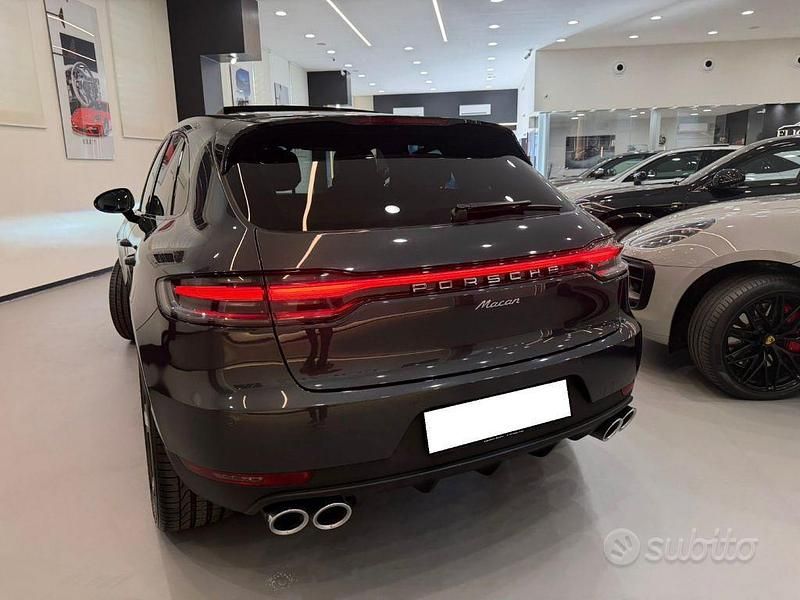 Usata Porsche Macan 245 CV (180 kW) 2021 Grigio metallizzato SUV