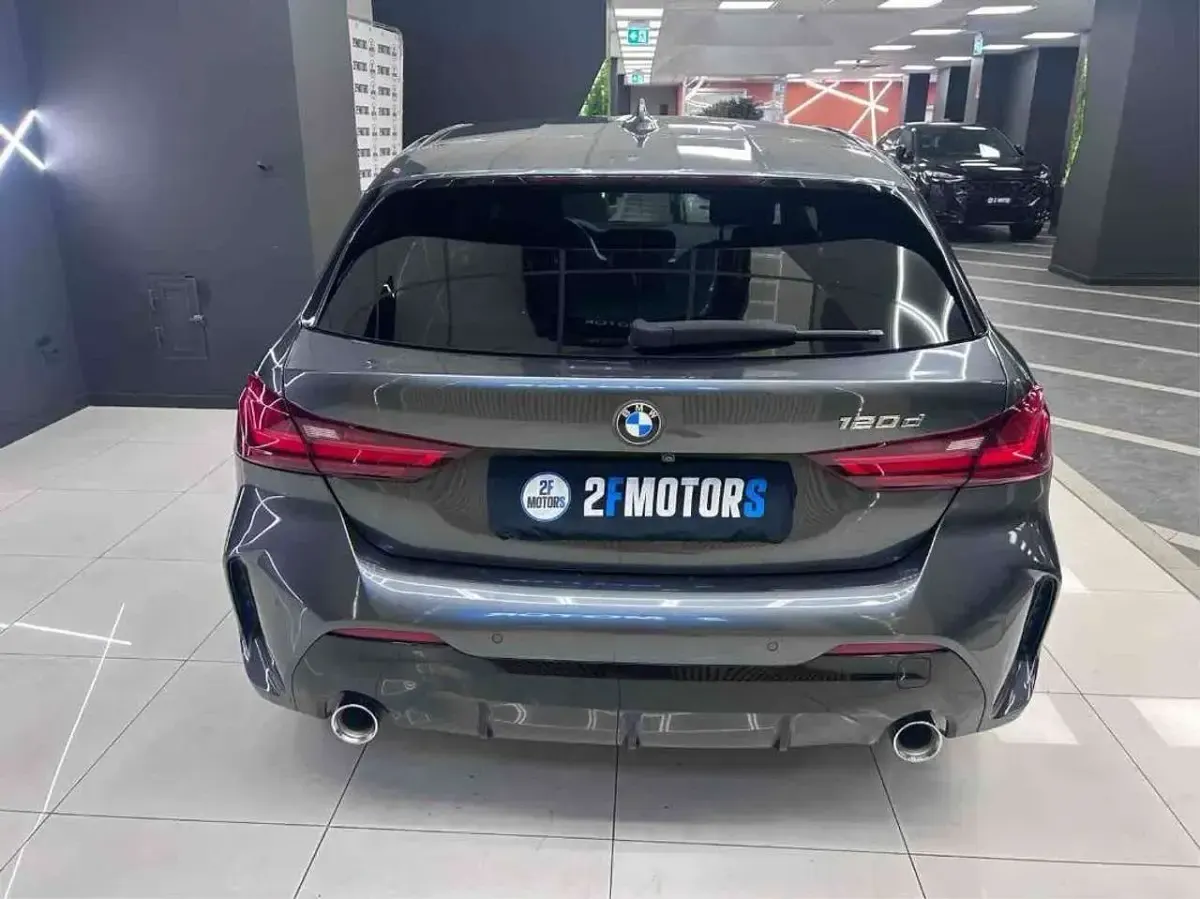 Usata BMW 120 M Sport 190 CV (139 kW) 2021 Grigio Berlina