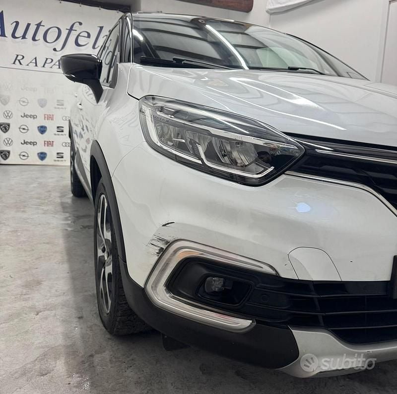 Usata Renault Captur Bose Edition 90 CV (66 kW) 2017 Grigio SUV