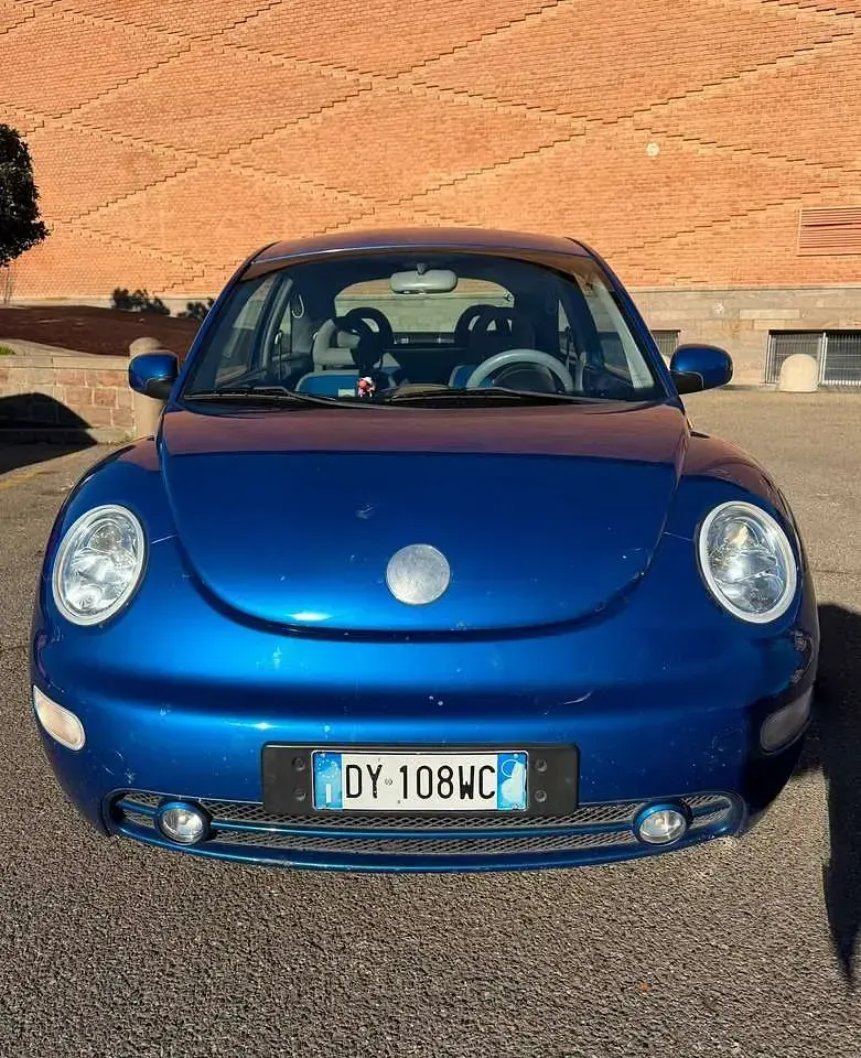 Usata VW New Beetle 90 CV (66 kW) 2002 Blu/azzurro Utilitaria