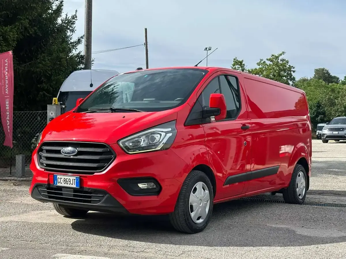 Usata Ford Transit Custom 131 CV (96 kW) 2020 Rosso Furgone