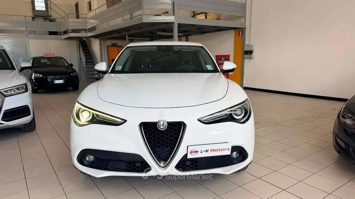 Usata Alfa Romeo Stelvio Executive 209 CV (153 kW) 2017 SUV