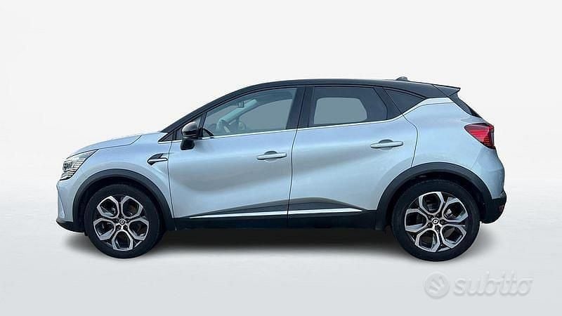 Usata Renault Captur Techno 145 CV (106 kW) 2023 Grigio chiaro SUV