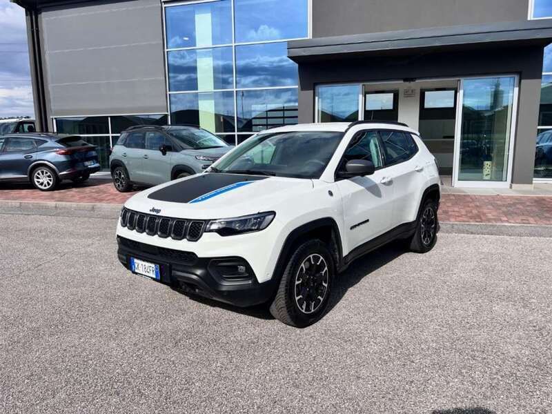 Bianco Usata 2022 Jeep Compass Trailhawk SUV | 27.500 € (Molto cara) - Immagine 1/4
