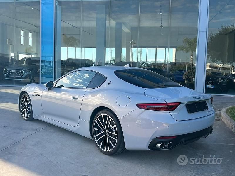 Usata Maserati Granturismo 490 CV (360 kW) 2023 Bianco Coupé