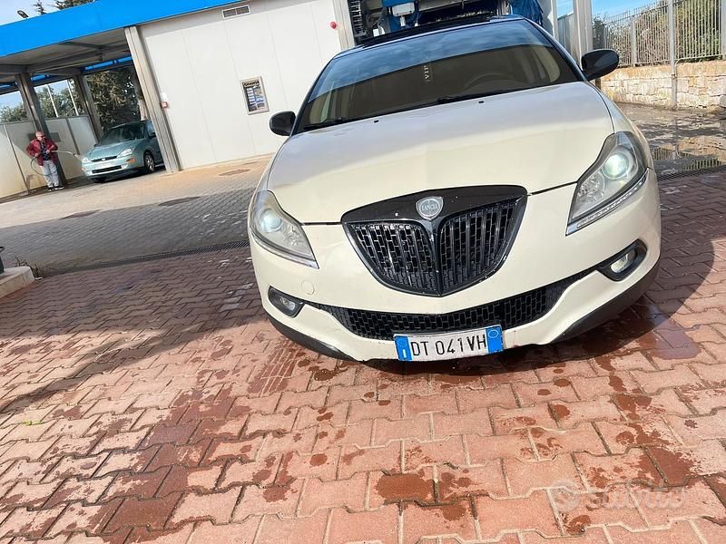 Usata Lancia Delta 170 CV (125 kW) 2009 Bianco Utilitaria
