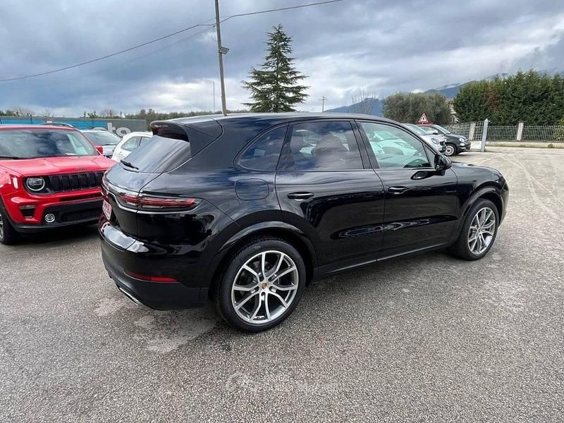 Usata Porsche Cayenne 340 CV (250 kW) 2021 Nero SUV