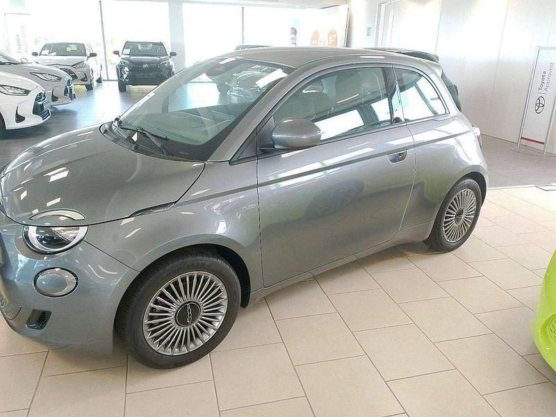 Usata Fiat 500e 42 kW (58 CV) 2024 Grigio Utilitaria