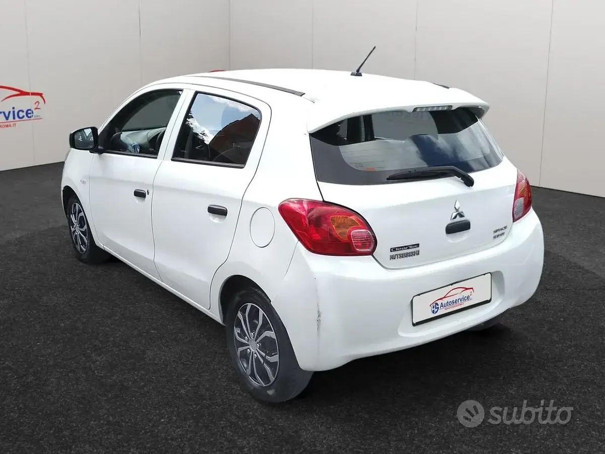 Usata Mitsubishi Space Star Intense 71 CV (52 kW) 2015 Bianco Utilitaria