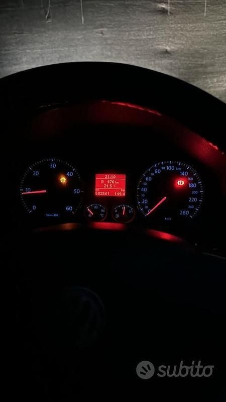 Usata VW Golf V 2004 Utilitaria