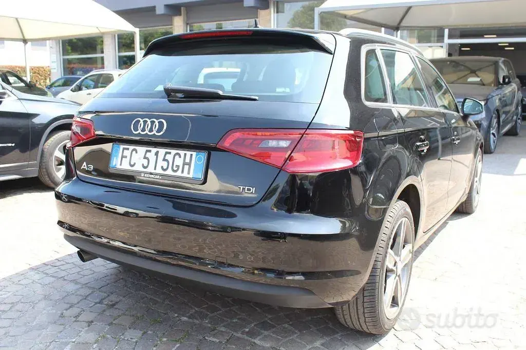 Usata Audi A3 Attraction 110 CV (80 kW) 2015 Nero Berlina