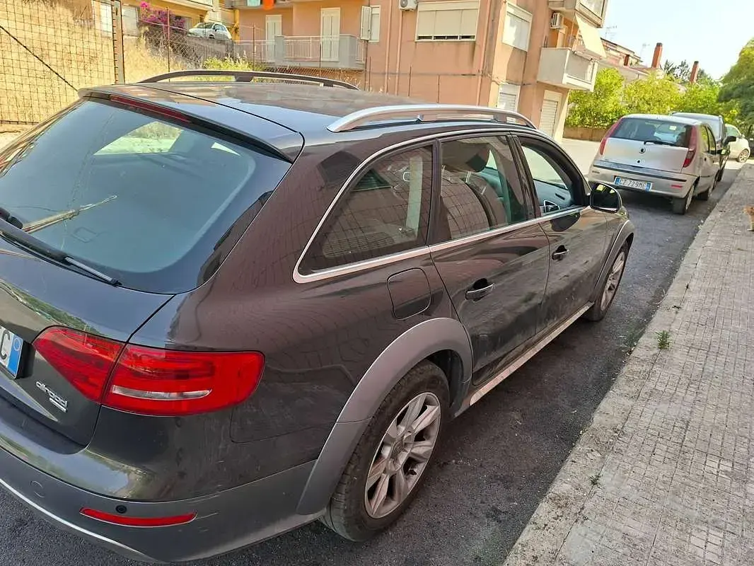 Usata Audi A4 Allroad Advanced Plus 177 CV (130 kW) 2012 Nero Station wagon