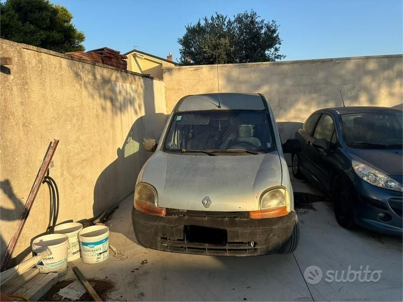 Usata Renault Kangoo 64 CV (47 kW) 1999 Monovolume