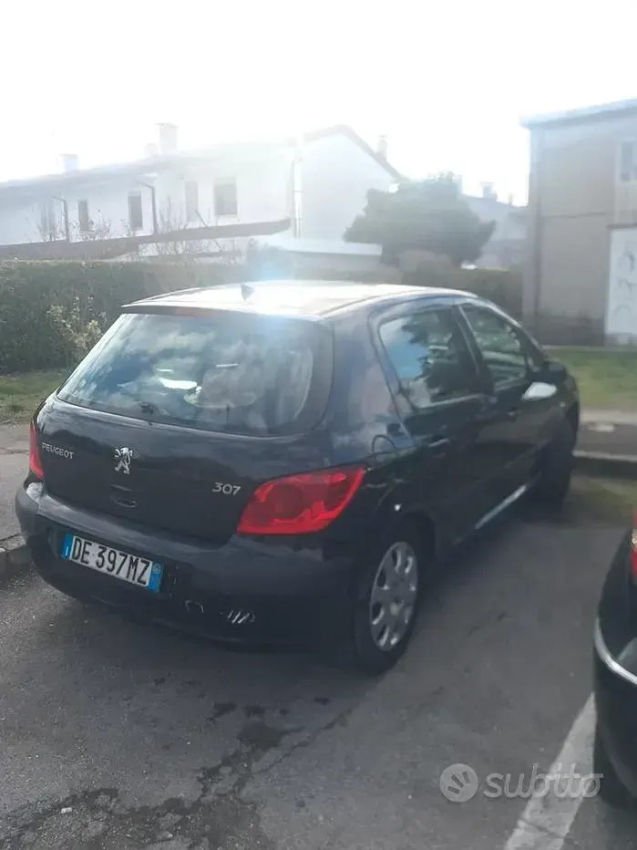 Usata Peugeot 307 88 CV (64 kW) 2007 Nero Berlina