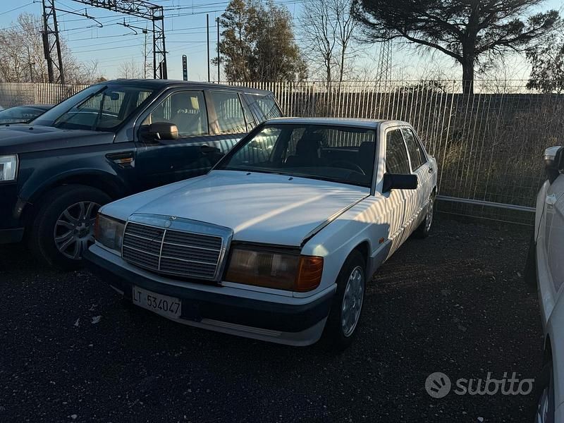 Usata Mercedes 190 118 CV (86 kW) 1990 Bianco Berlina
