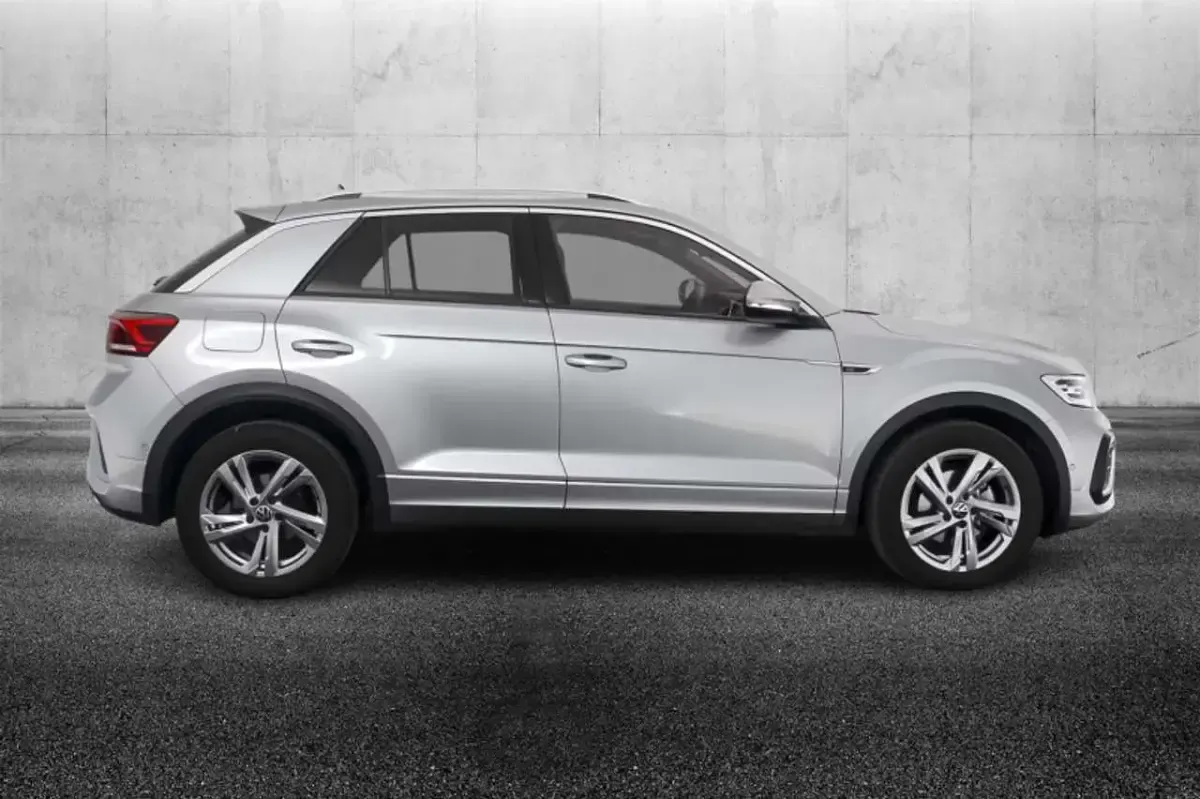 Usata VW T-Roc R-line 150 CV (110 kW) 2023 Argento SUV