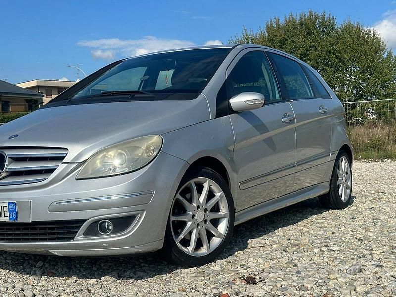 Grigio Usata 2008 Mercedes B200 Monovolume | 2800 € (Ottimo prezzo) - Immagine 1/4