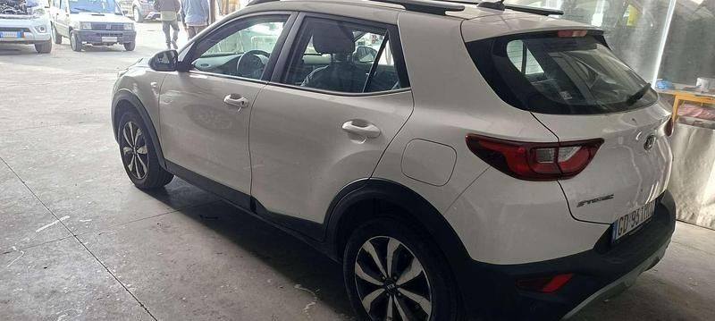 Usata Kia Stonic Urban 82 CV (60 kW) 2021 Bianco SUV