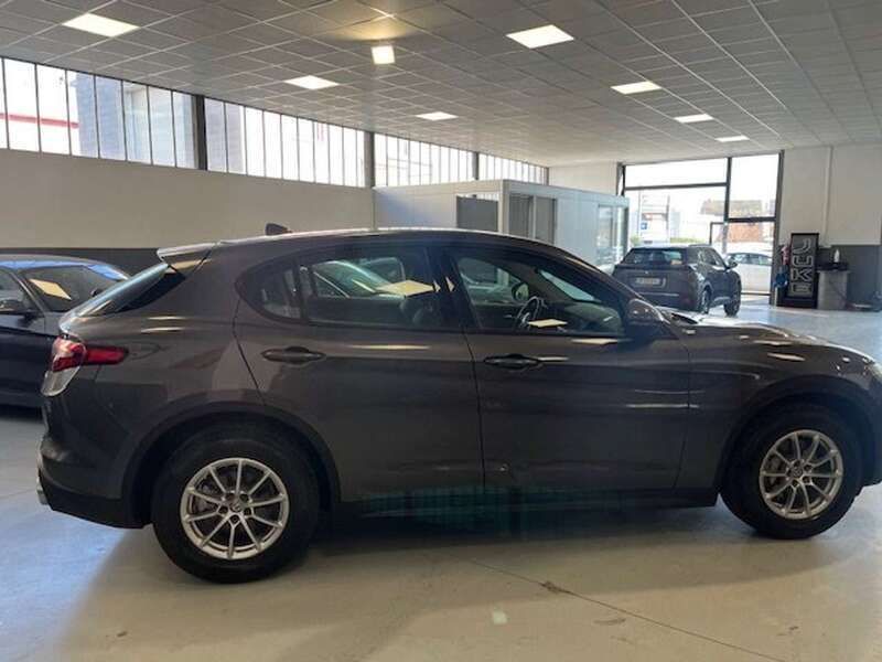 Usata Alfa Romeo Stelvio Business 190 CV (139 kW) 2020 Grigio SUV