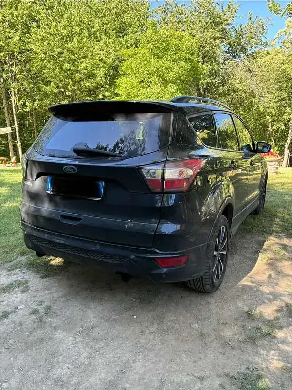 Usata Ford Kuga ST-Line 120 CV (88 kW) 2018 Nero SUV