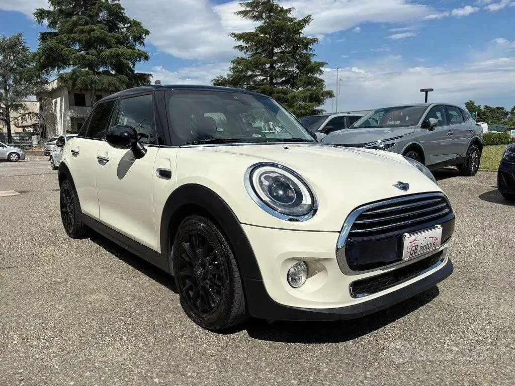 Usata Mini Cooper D 116 CV (85 kW) 2015 Bianco Utilitaria