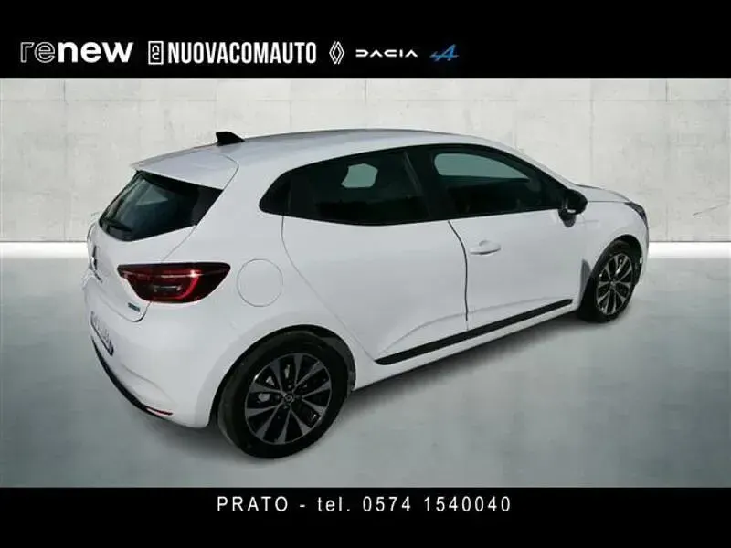 Usata Renault Clio Equilibre 145 CV (106 kW) 2023 Bianco Utilitaria