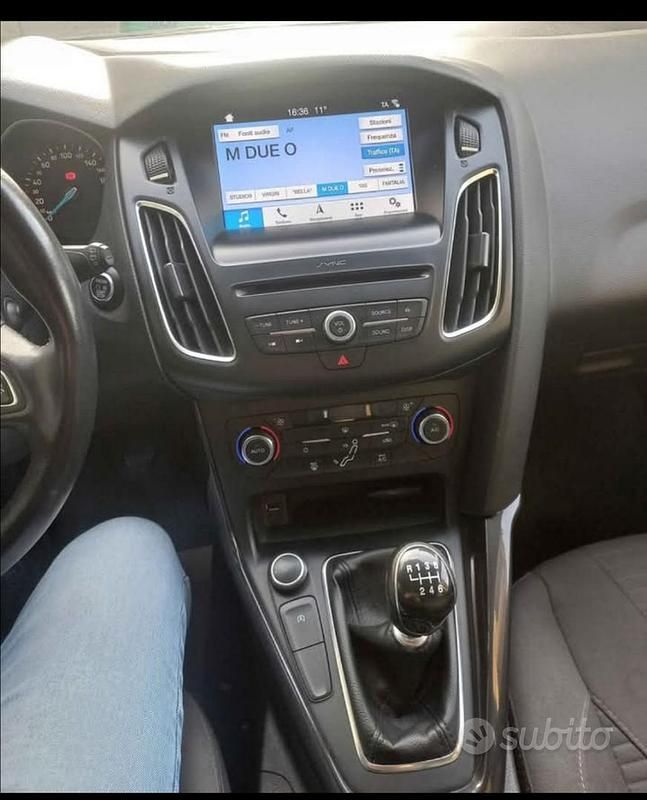 Usata Ford Focus Titanium 120 CV (88 kW) 2017 Grigio Station wagon